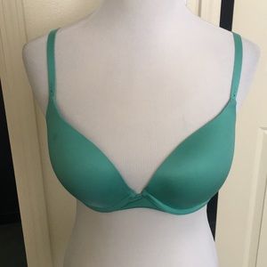 Victoria’s Secret Demi Uplift 38C
